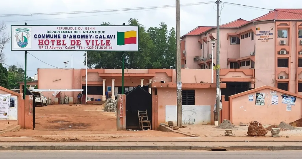 Devanture de la mairie d'Abomey-Calavi - L'Expression - www.lexpression.bj