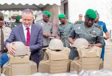 Coopération militaire : Les Etats-Unis offrent des kits de protection individuelle au Bénin